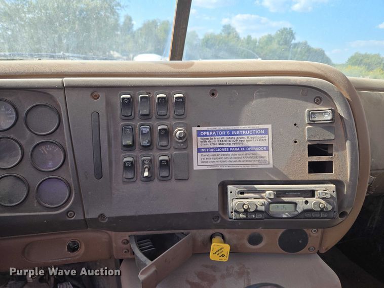 image for item EU3781 2006 Mack CV ready mix truck