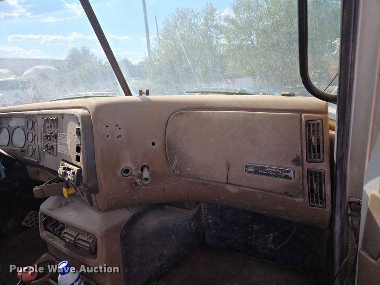 image for item EU3781 2006 Mack CV ready mix truck