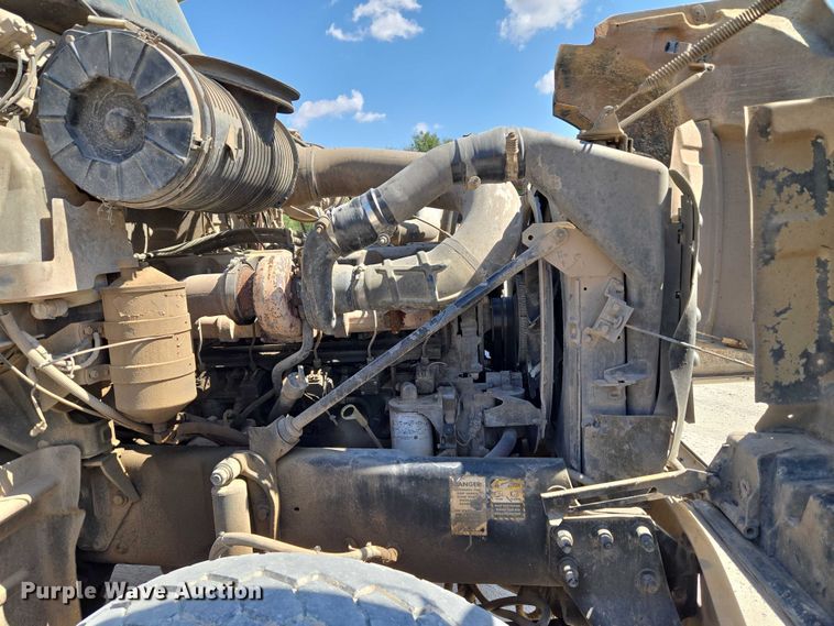 image for item EU3781 2006 Mack CV ready mix truck