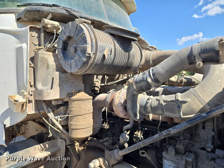 image for item EU3781 2006 Mack CV ready mix truck