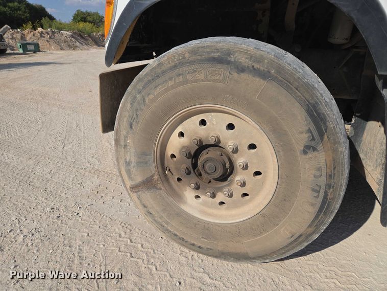 image for item EU3781 2006 Mack CV ready mix truck