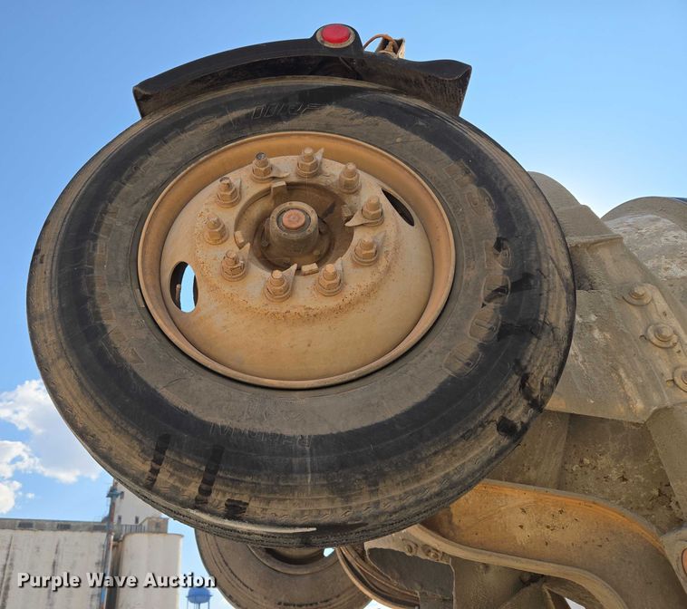 image for item EU3781 2006 Mack CV ready mix truck