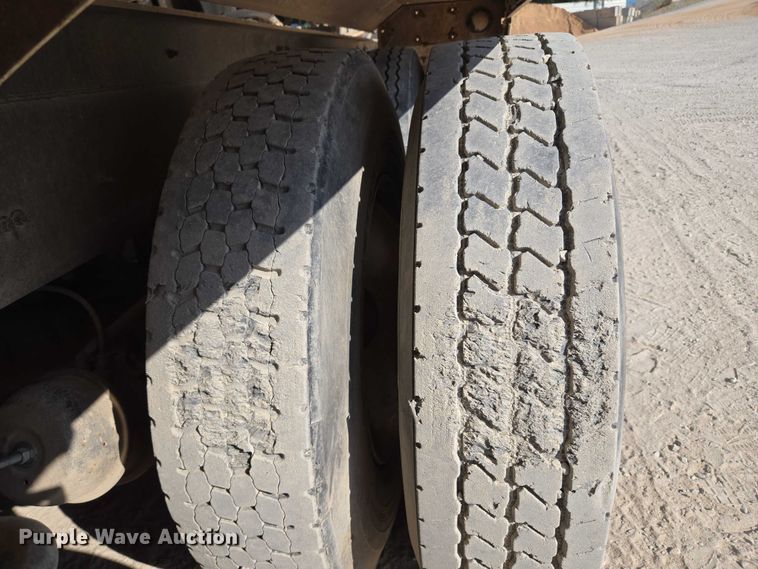 image for item EU3781 2006 Mack CV ready mix truck