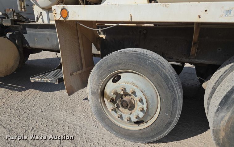 image for item EU3781 2006 Mack CV ready mix truck