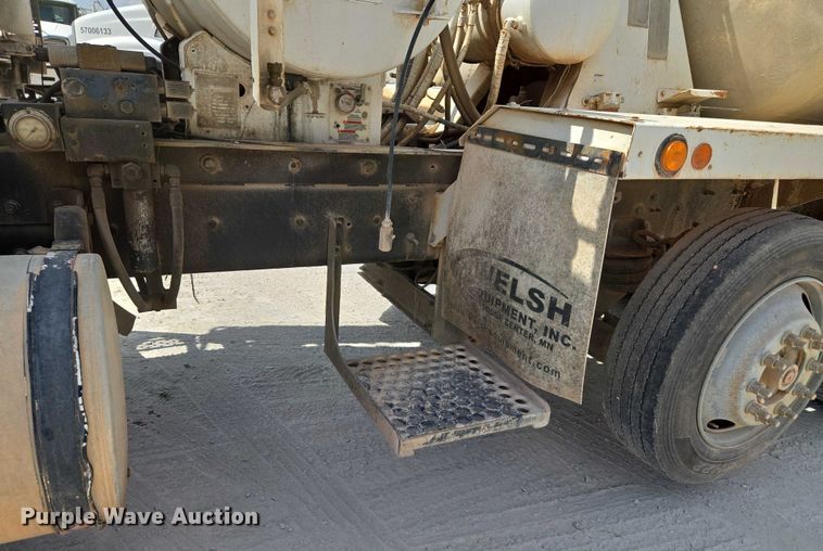 image for item EU3782 2005 Mack CV513 ready mix truck