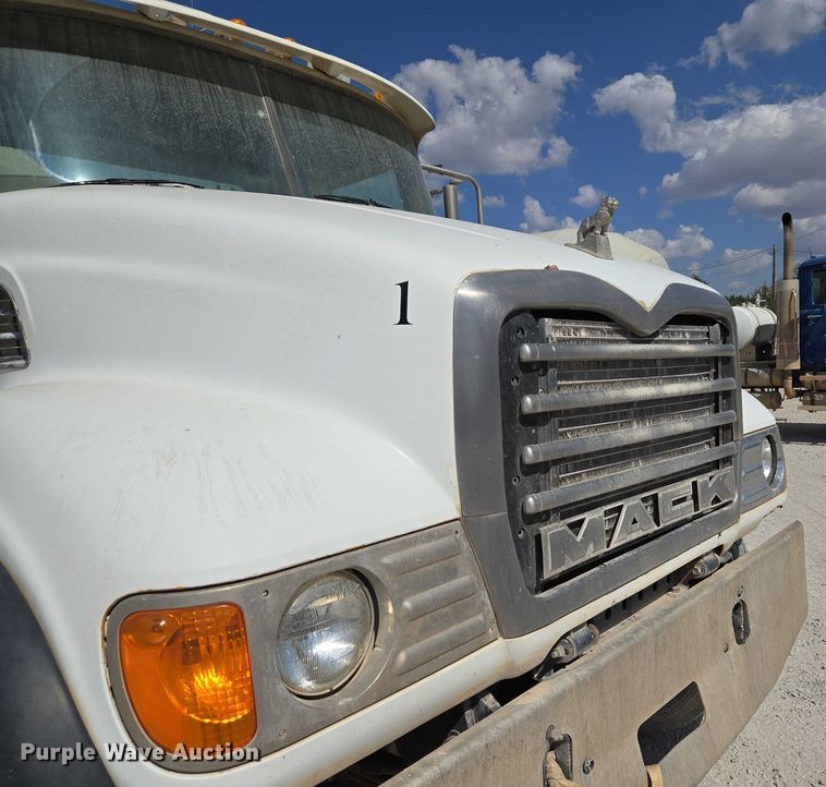 image for item EU3782 2005 Mack CV513 ready mix truck