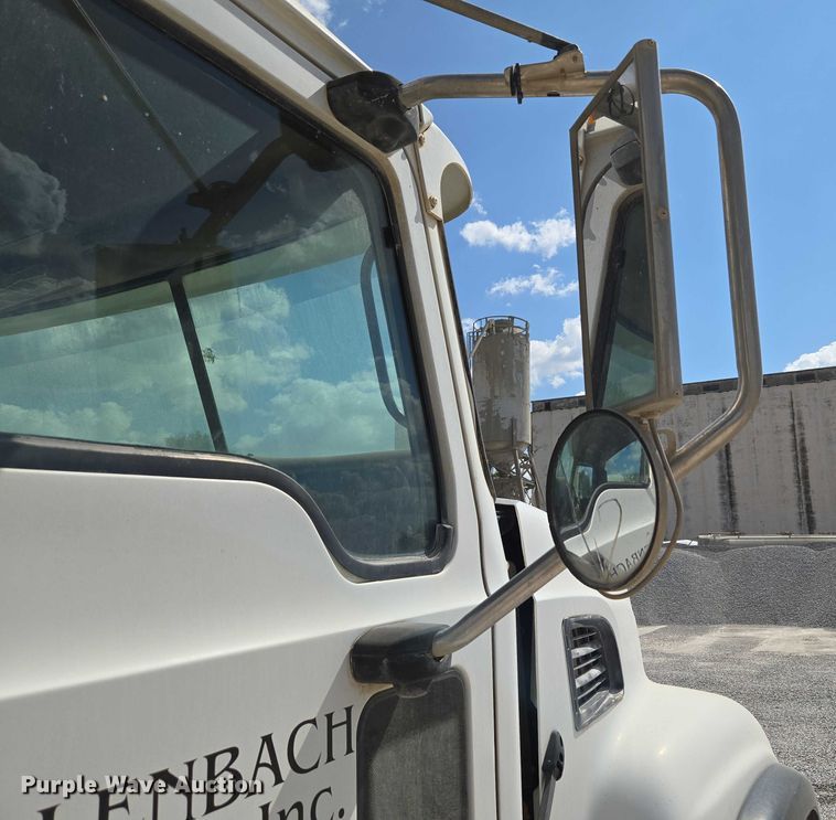 image for item EU3782 2005 Mack CV513 ready mix truck