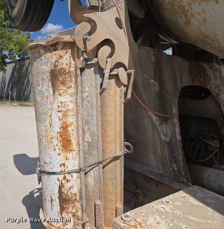 image for item EU3782 2005 Mack CV513 ready mix truck