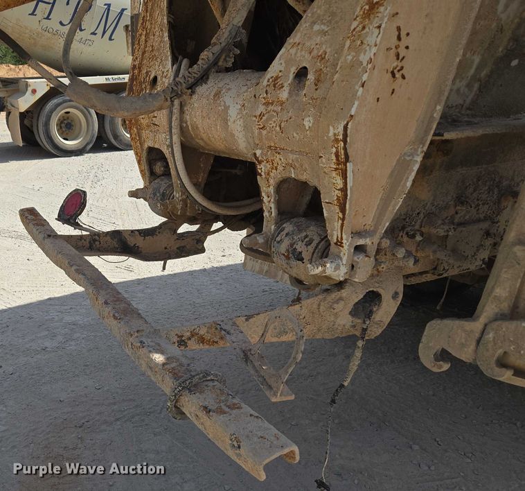 image for item EU3782 2005 Mack CV513 ready mix truck