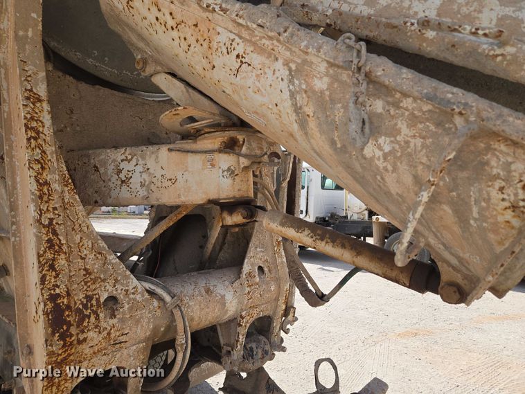 image for item EU3782 2005 Mack CV513 ready mix truck