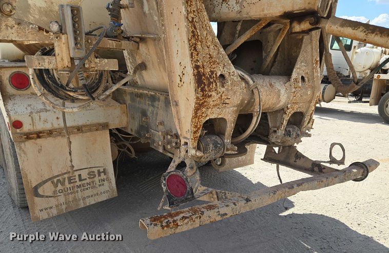 image for item EU3782 2005 Mack CV513 ready mix truck