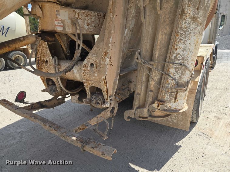 image for item EU3782 2005 Mack CV513 ready mix truck