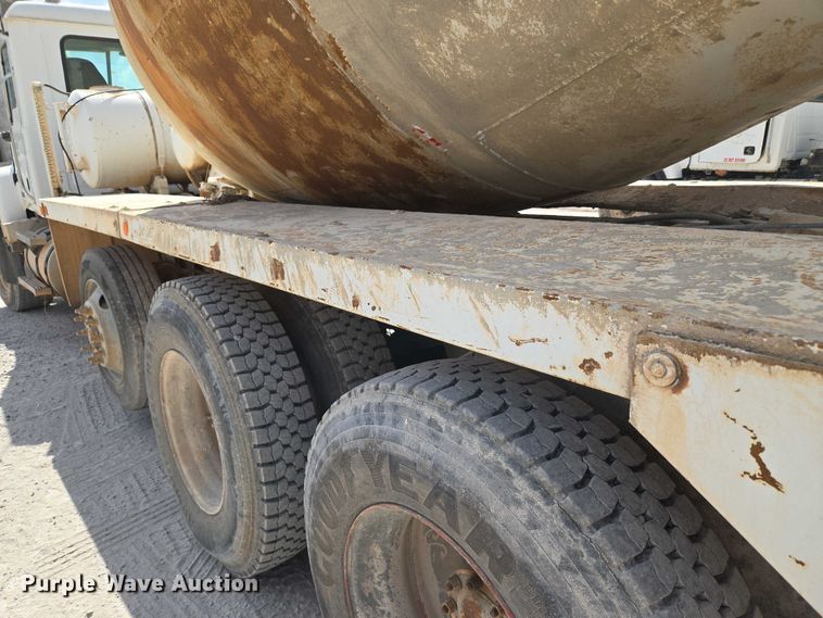 image for item EU3782 2005 Mack CV513 ready mix truck