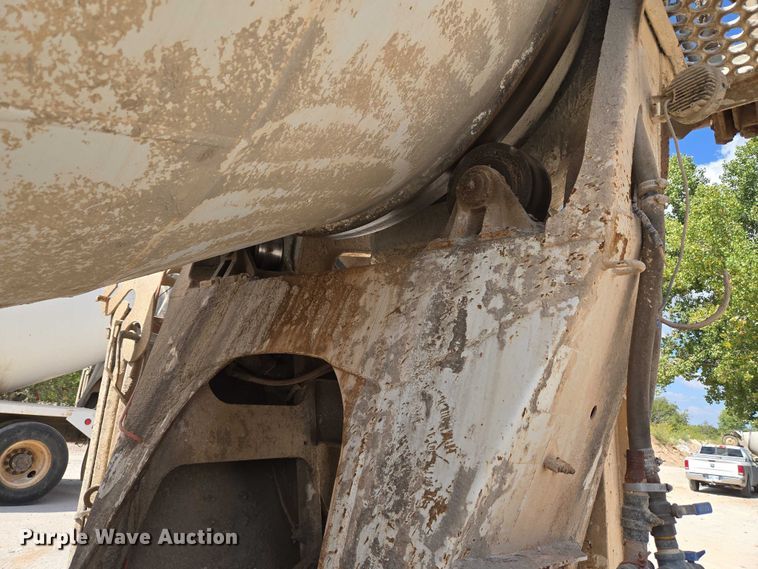 image for item EU3782 2005 Mack CV513 ready mix truck