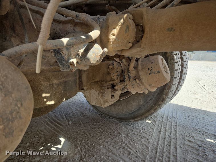 image for item EU3782 2005 Mack CV513 ready mix truck