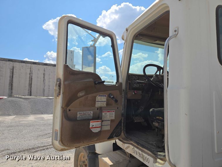 image for item EU3782 2005 Mack CV513 ready mix truck