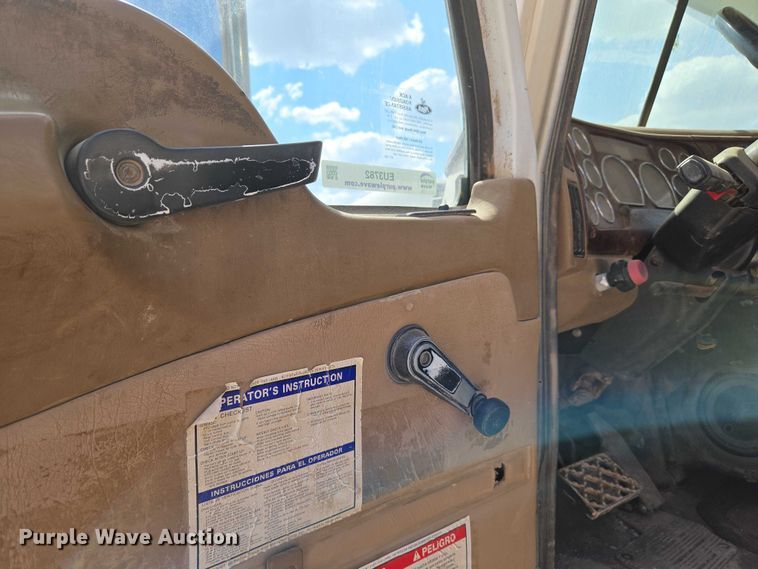 image for item EU3782 2005 Mack CV513 ready mix truck