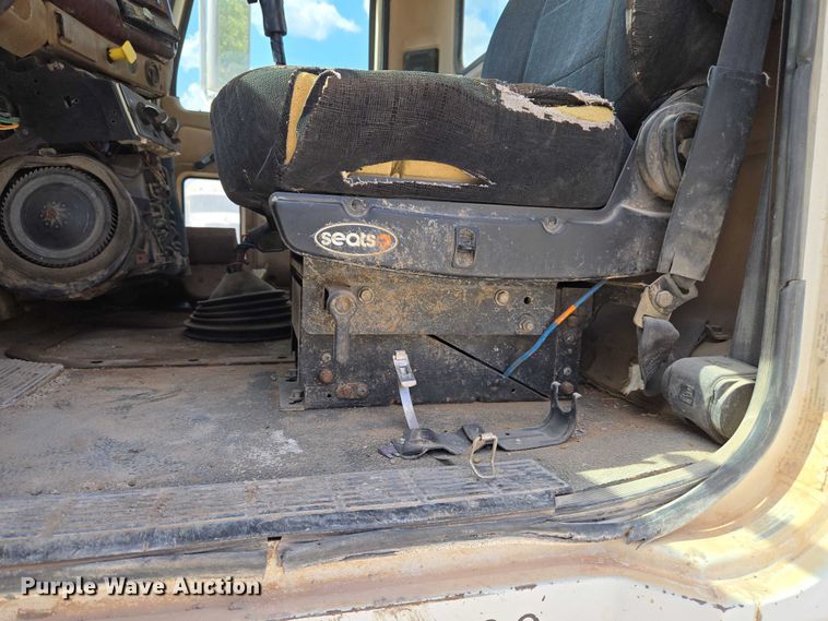 image for item EU3782 2005 Mack CV513 ready mix truck