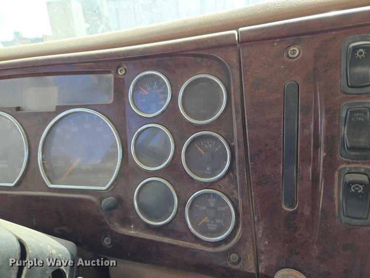 image for item EU3782 2005 Mack CV513 ready mix truck