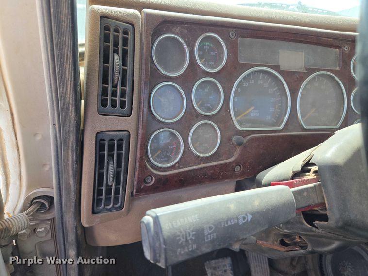 image for item EU3782 2005 Mack CV513 ready mix truck