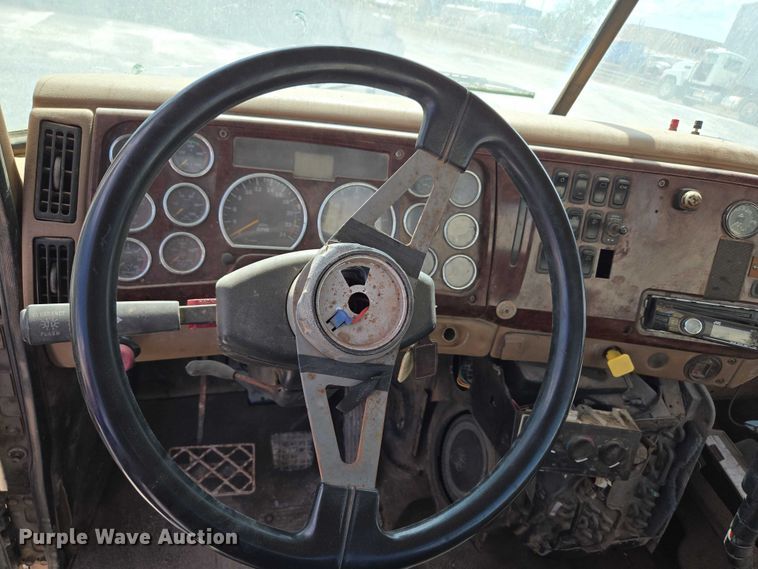 image for item EU3782 2005 Mack CV513 ready mix truck