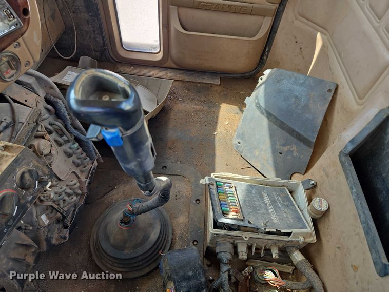 image for item EU3782 2005 Mack CV513 ready mix truck