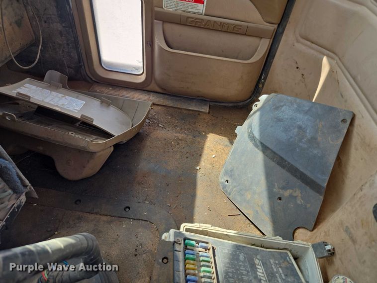 image for item EU3782 2005 Mack CV513 ready mix truck