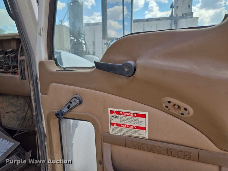 image for item EU3782 2005 Mack CV513 ready mix truck