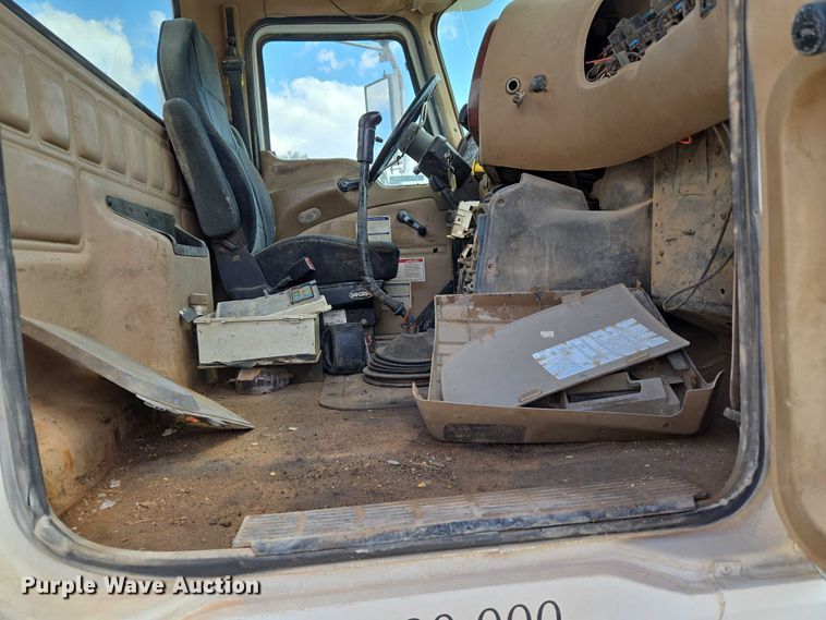 image for item EU3782 2005 Mack CV513 ready mix truck