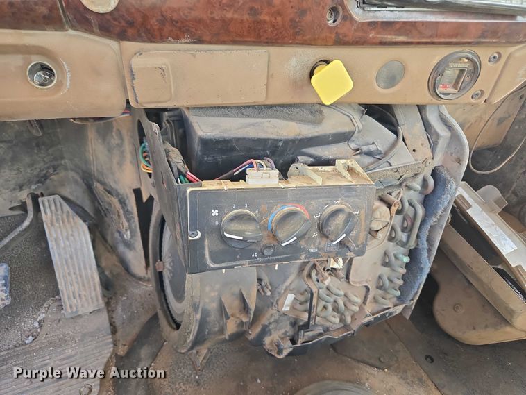 image for item EU3782 2005 Mack CV513 ready mix truck