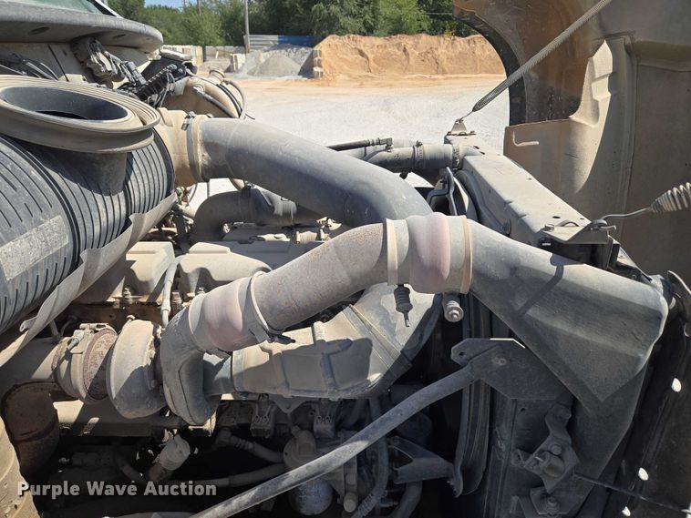 image for item EU3782 2005 Mack CV513 ready mix truck