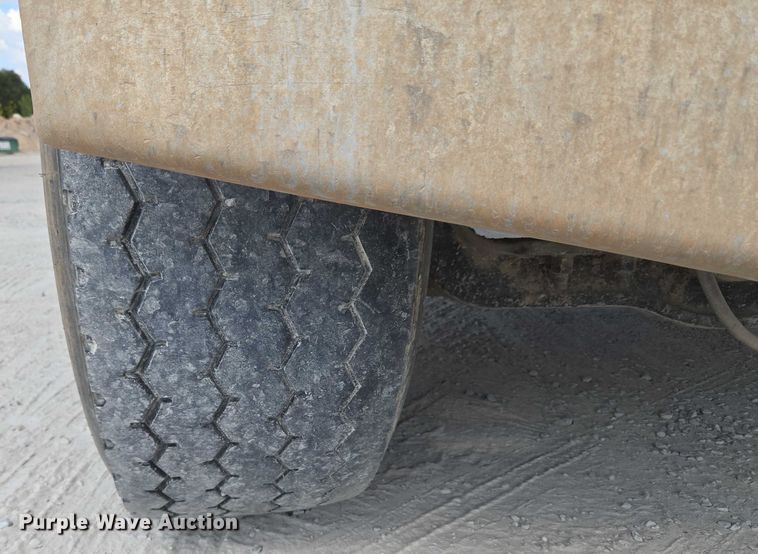 image for item EU3782 2005 Mack CV513 ready mix truck