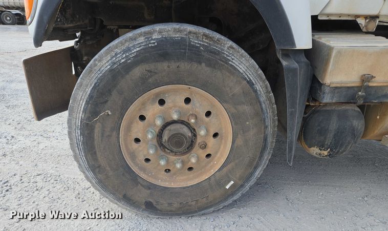 image for item EU3782 2005 Mack CV513 ready mix truck