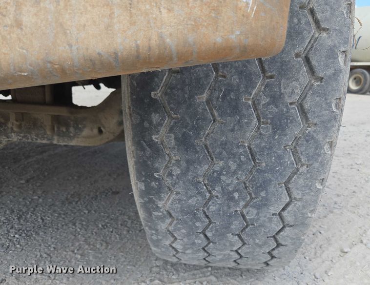 image for item EU3782 2005 Mack CV513 ready mix truck