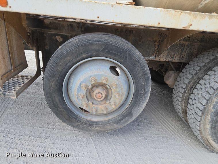 image for item EU3782 2005 Mack CV513 ready mix truck