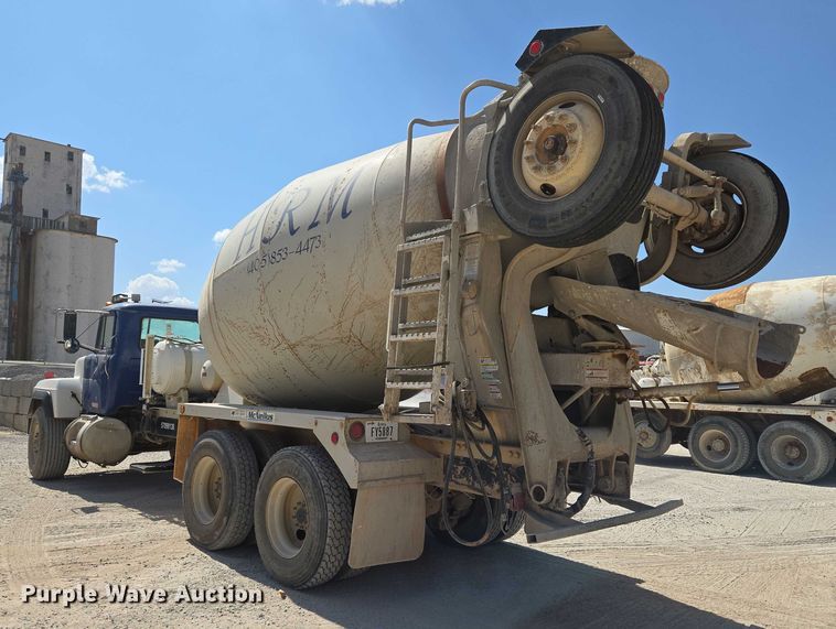 image for item EU3784 1999 Mack RD690S ready mix truck