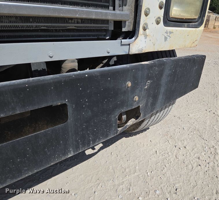 image for item EU3784 1999 Mack RD690S ready mix truck