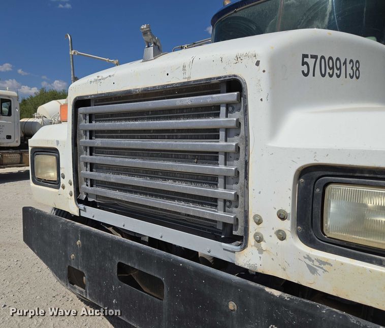 image for item EU3784 1999 Mack RD690S ready mix truck