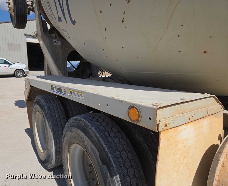 image for item EU3784 1999 Mack RD690S ready mix truck