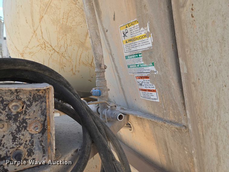 image for item EU3784 1999 Mack RD690S ready mix truck