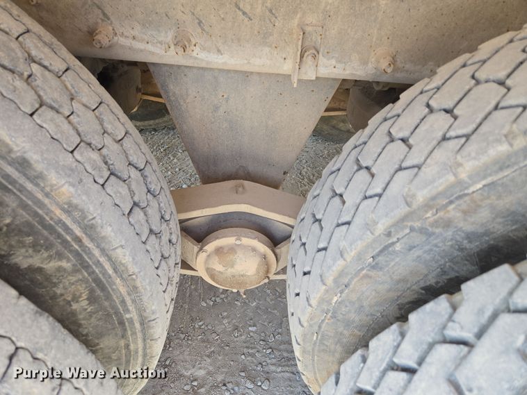 image for item EU3784 1999 Mack RD690S ready mix truck