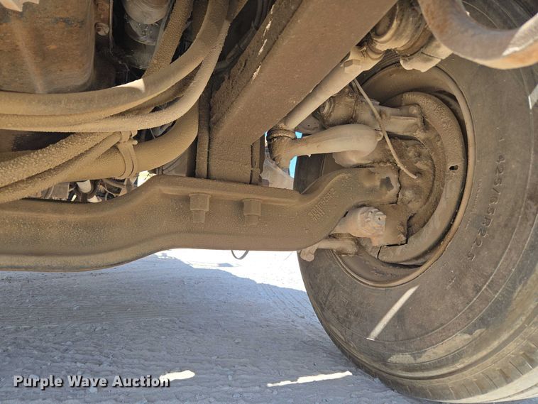 image for item EU3784 1999 Mack RD690S ready mix truck