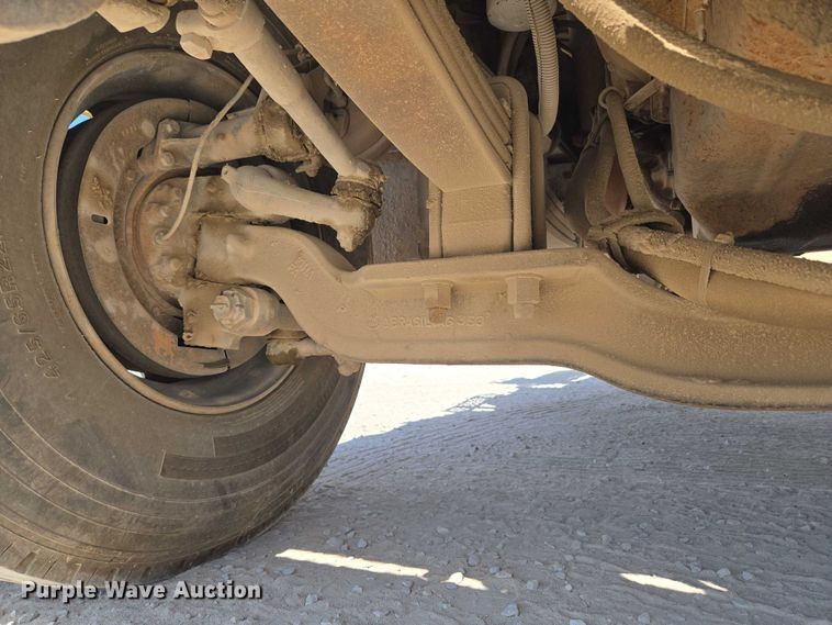 image for item EU3784 1999 Mack RD690S ready mix truck