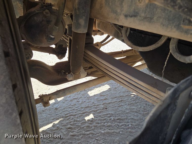 image for item EU3784 1999 Mack RD690S ready mix truck