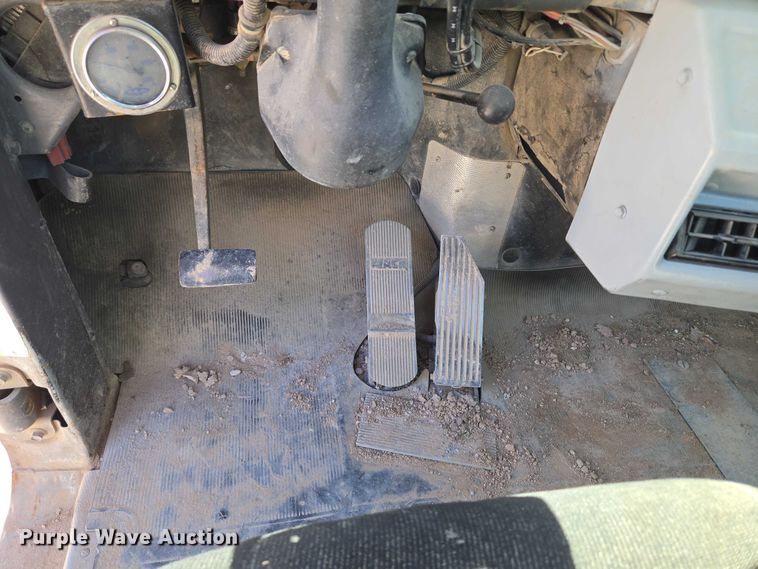 image for item EU3784 1999 Mack RD690S ready mix truck