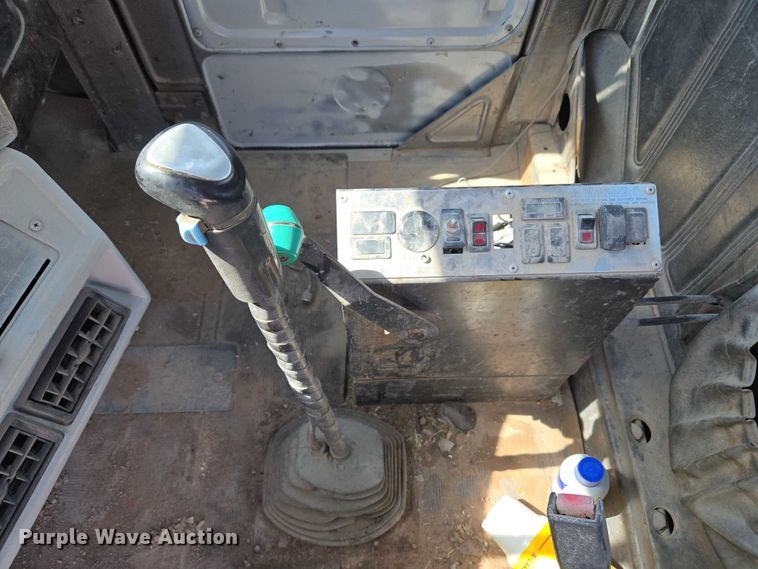 image for item EU3784 1999 Mack RD690S ready mix truck