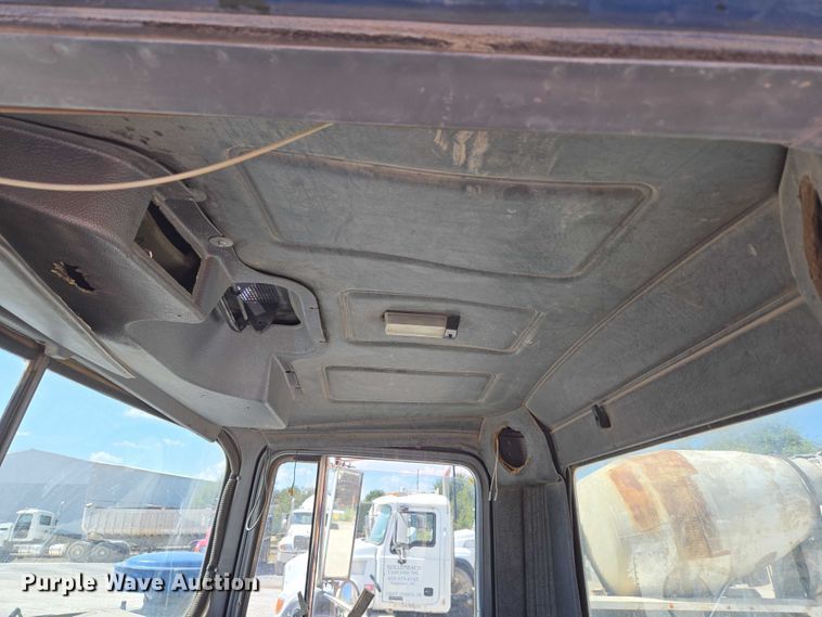 image for item EU3784 1999 Mack RD690S ready mix truck