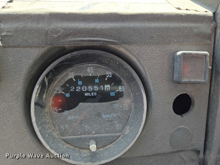 image for item EU3784 1999 Mack RD690S ready mix truck