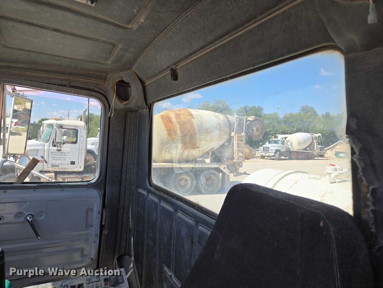 image for item EU3784 1999 Mack RD690S ready mix truck