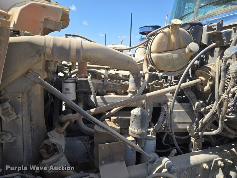 image for item EU3784 1999 Mack RD690S ready mix truck